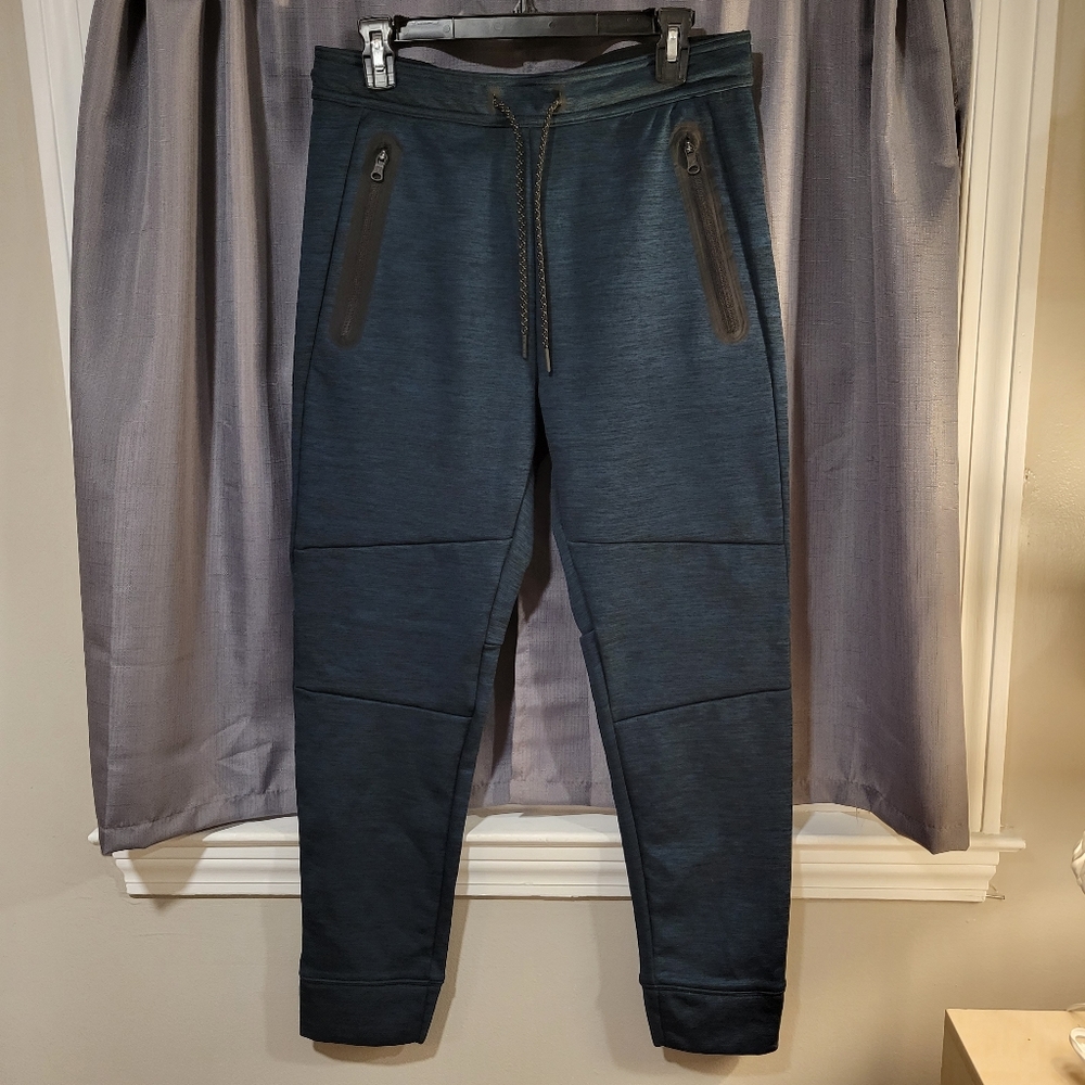American Eagle fleece lined joggers